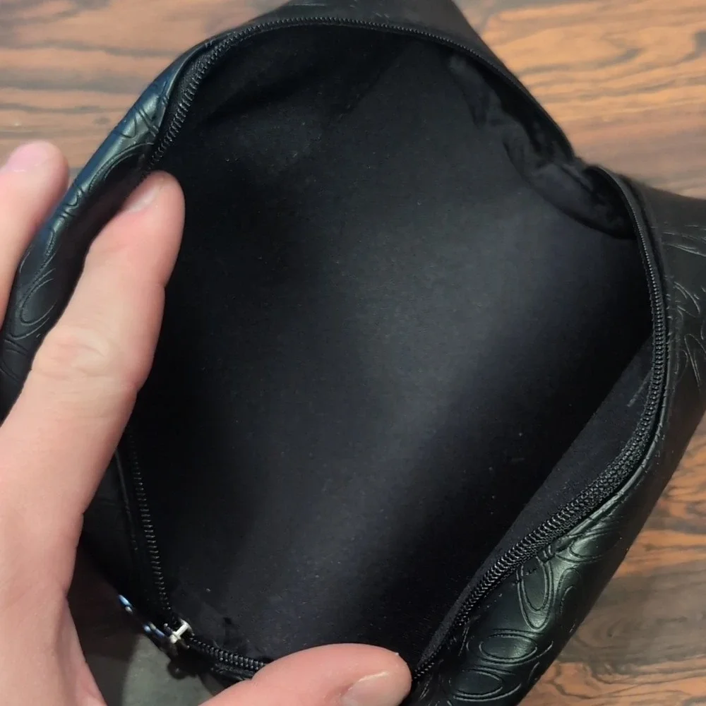 Oakley Sunglasses Case Black Eyewear soft Shell Zipper Wrist Strap Plastic Nylon